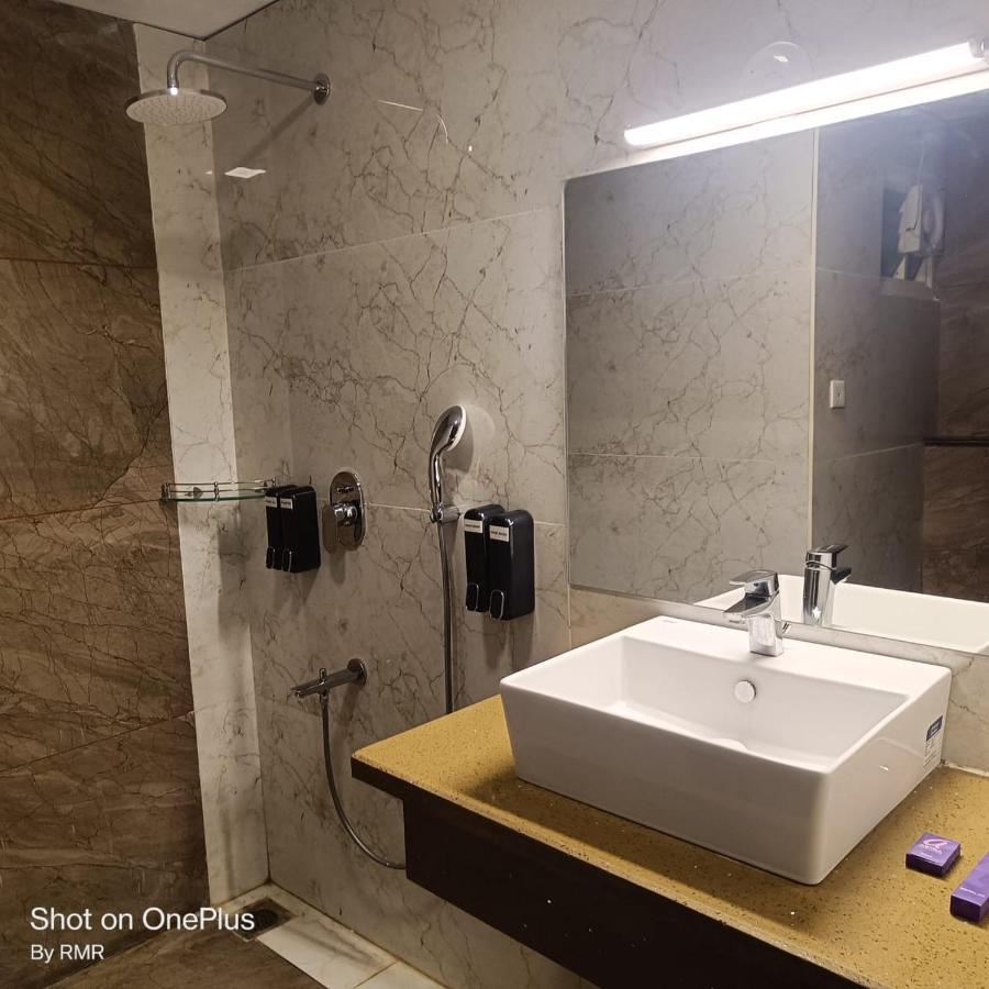 Astra Hotels & Suites Whitefield Near To Nallurahalli Metro Station And Ktpo Bengalúr Exteriér fotografie