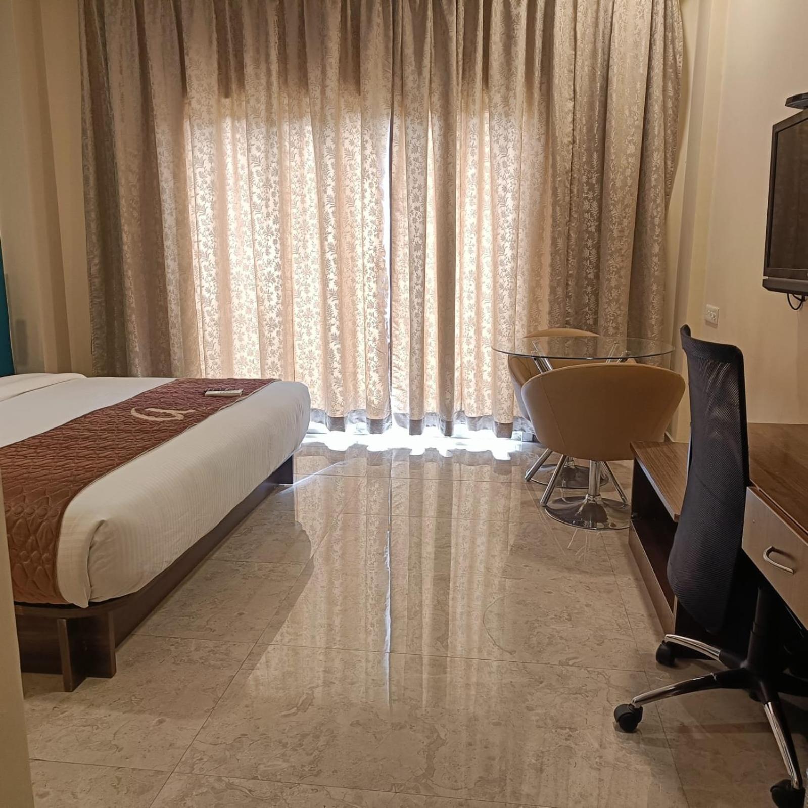 Astra Hotels & Suites Whitefield Near To Nallurahalli Metro Station And Ktpo Bengalúr Exteriér fotografie